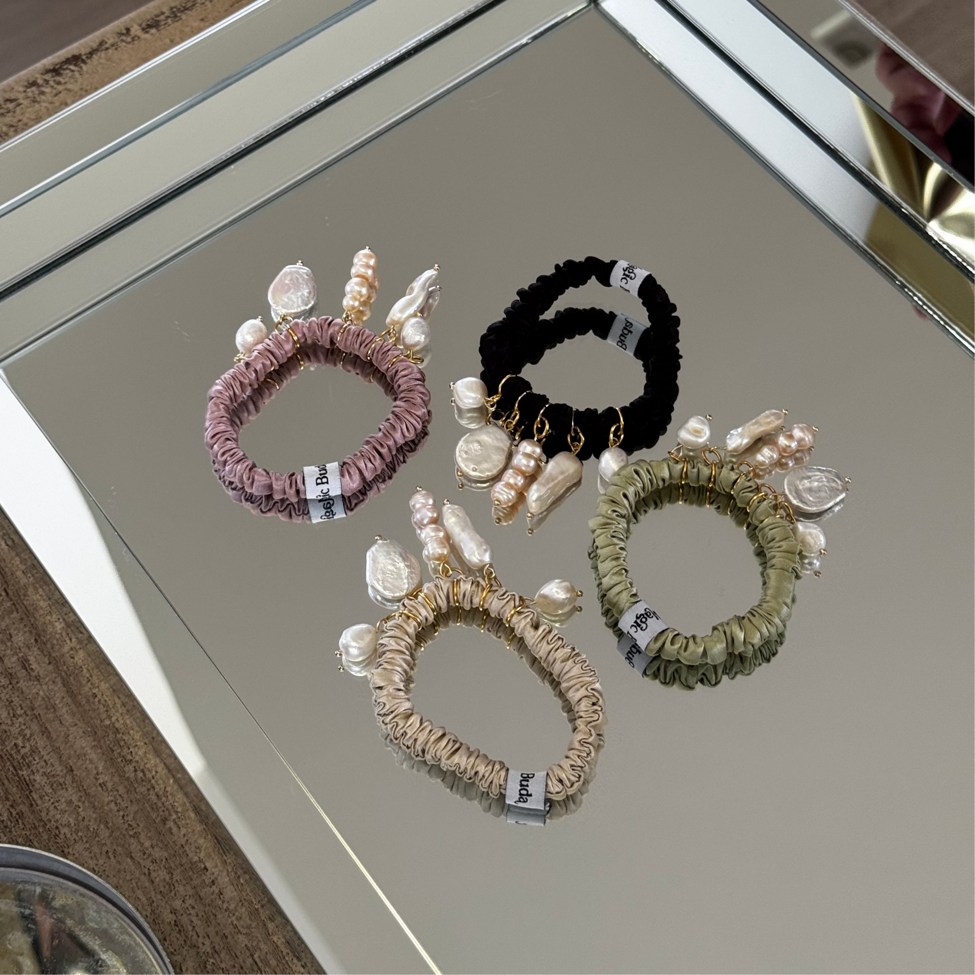 Magic Scrunchie · Champagne